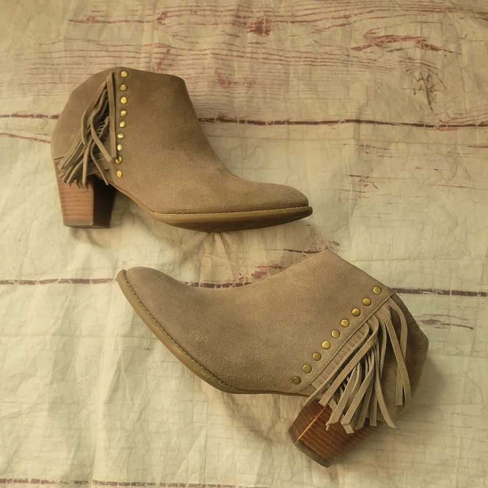 Vionic Upright Faros Fringe Boot Size 9.5